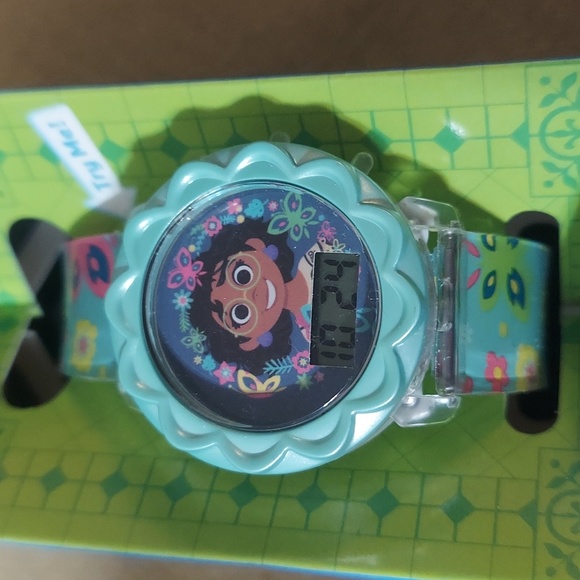 Disney Encanto Flashing LCD Watch - New! - Picture 8 of 9